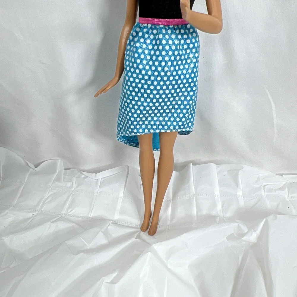 2015 Barbie Doll Fashionista Red‎ pink hair Red